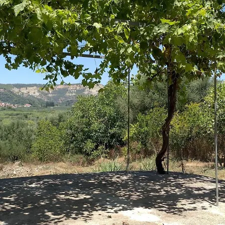 Cute House With Mountain Views * Katsaros (Elis)