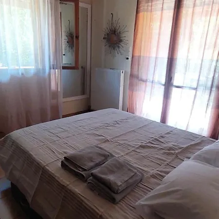 בית נופש Cute House With Mountain Views *