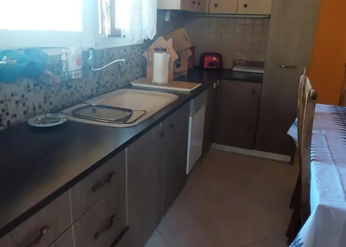 Cute House With Mountain Views